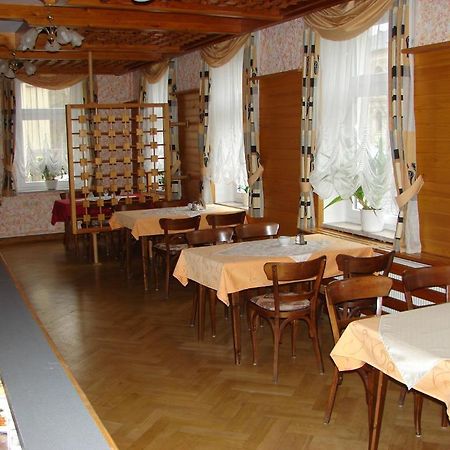 Hotel-Restaurant-Adler Райхенбах-им-Фогтланд Экстерьер фото